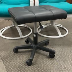 Adjustable Height Swivel Stool