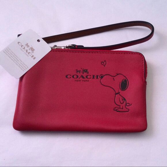 NWT Coach Snoopy Peanuts Red Leather Wristlet Sold Out Limited Edition