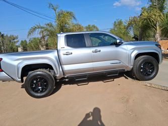 Toyota tacoma 2026 solo 6 mil millas originales