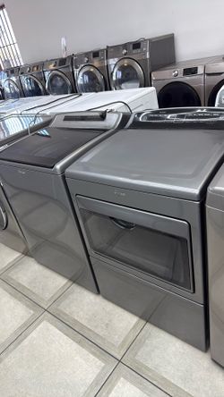 Whirlpool cabrio top load washer & gas dryer