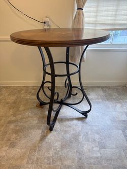 Round Table