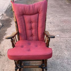 Nichols & Stone Co. Windsor-Style Rocking Chair