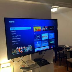 40 Inch Roku TV With Remote 