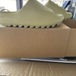 Yeezy slide Resin 