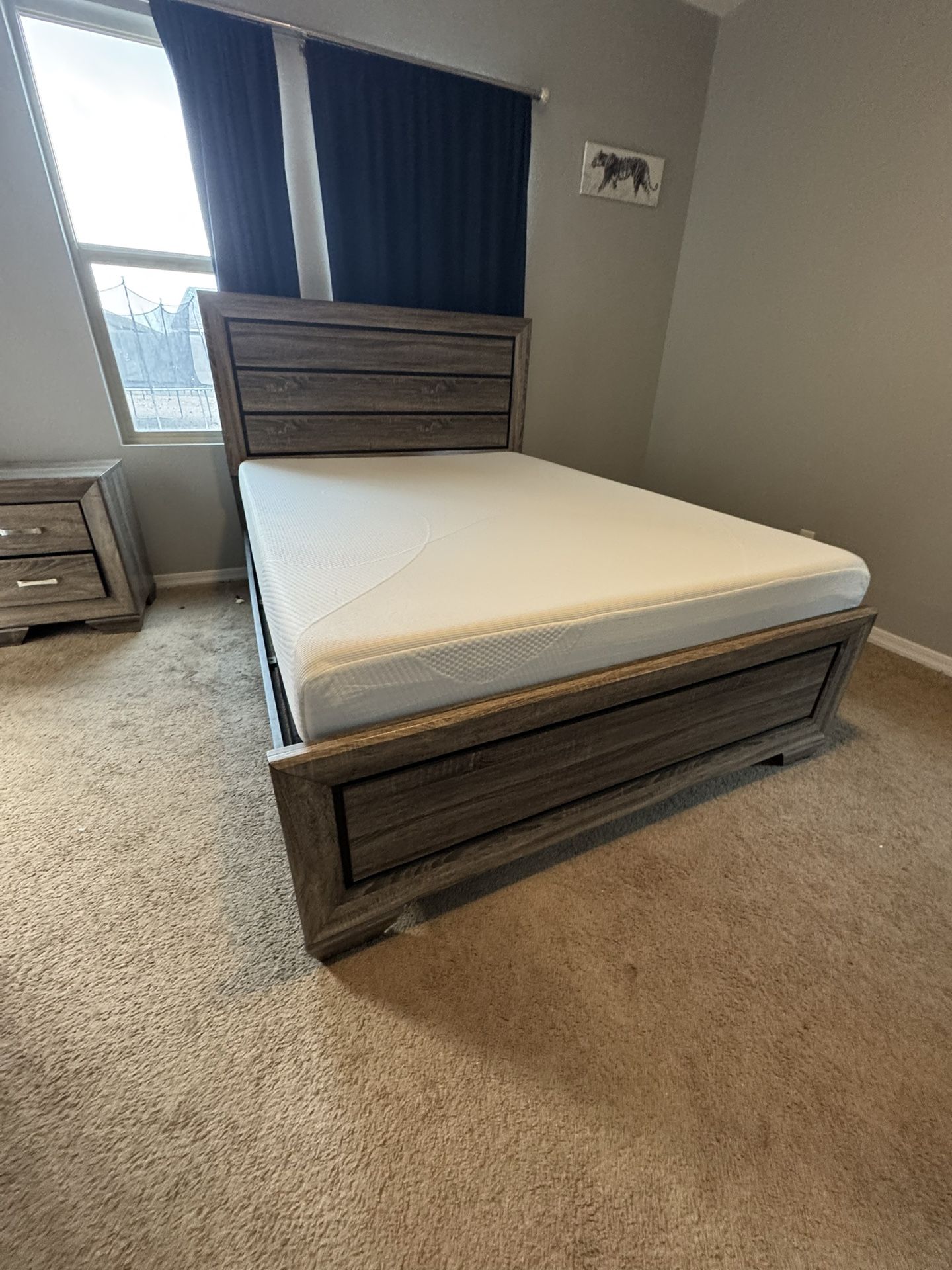 Bedroom set including the Mattres and box spring