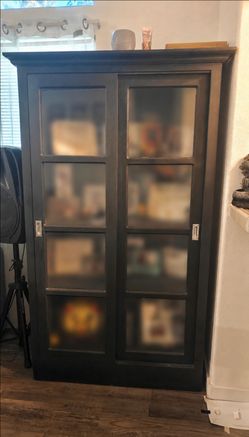 Free Wooden armoire  H71xW39xL17.5