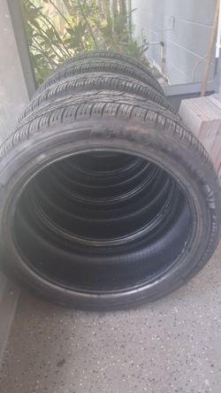 255/45R20