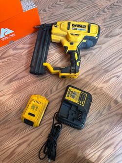 DeWalt finished nailer set