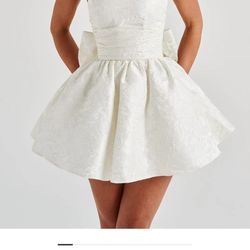 White Wedding/Engagement  Dress