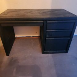 Black Desk