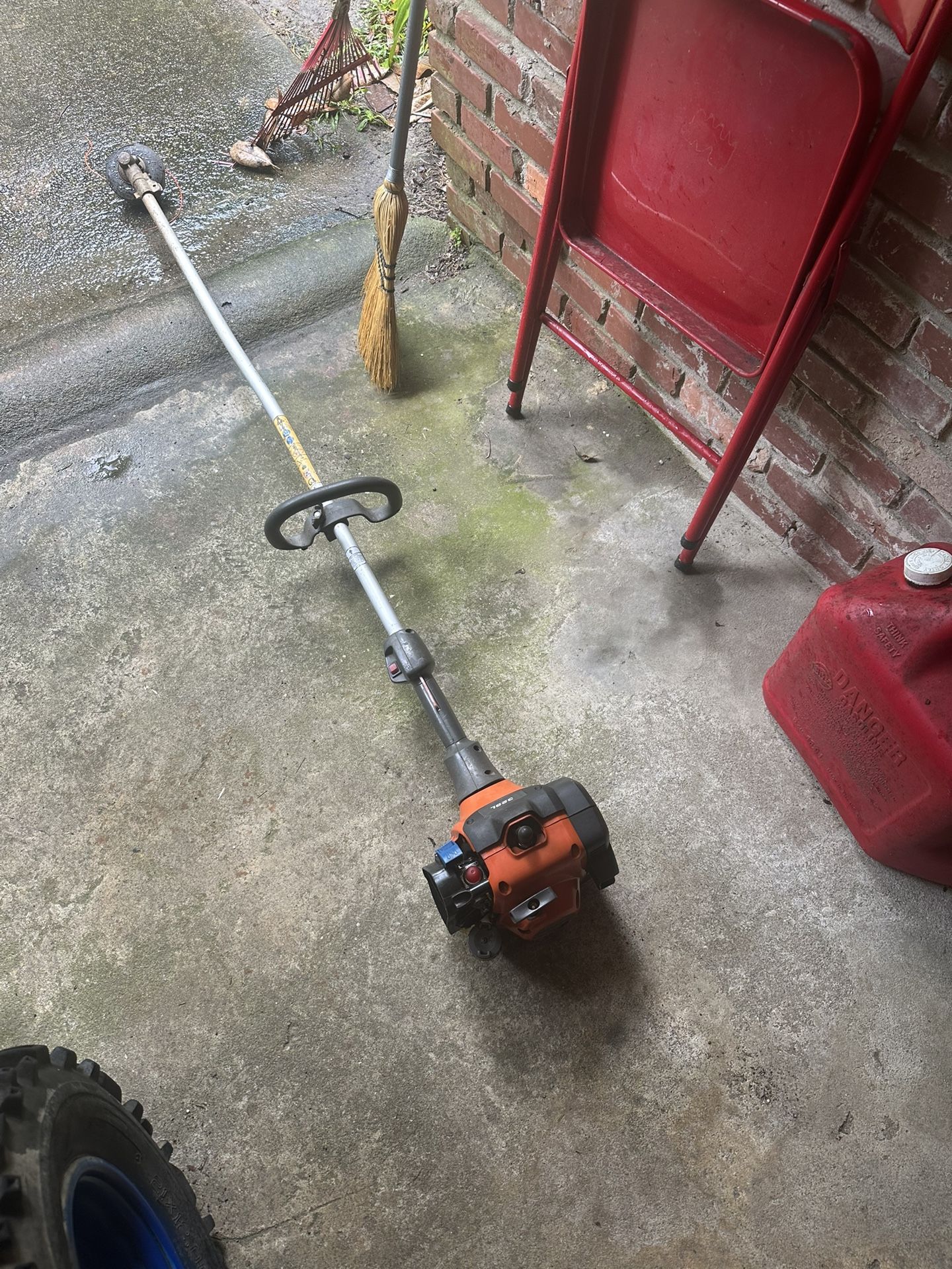Hsquavana Weed Eater