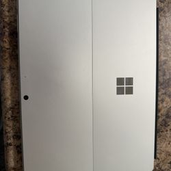 Microsoft Surface Pro 9 W/Keyboard (128gb, i5 8gb Ram)