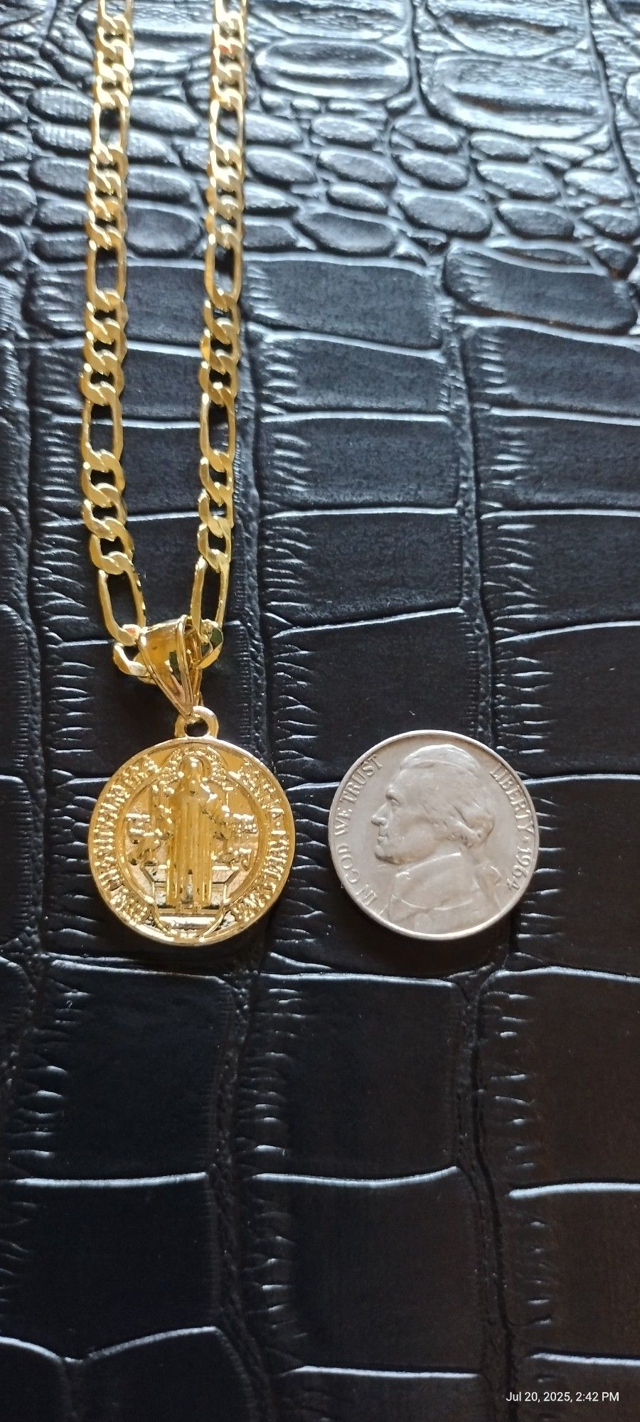 20" Gold Plated Religious Coin Pendant And Chain Set
