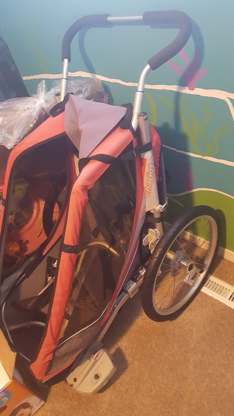 Thule Chariot Cougar stroller