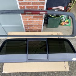 Ford F150 Rear Window Slider With Moulding