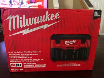 Milwaukee M18  2 Gallon Wet Dry Vacuum