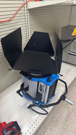Arri ST2 2000W Studio Fresnel, Stand Model, 10" Lens