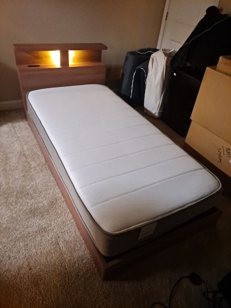 Twin Bed And Mattress