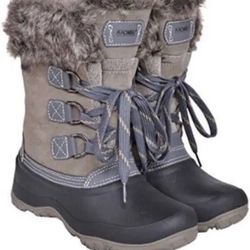 Elevate your winter fashion with these stylish and cozy black snow boots from Khombu. Designed to fit women's size 9 feet, these mid-calf boots come l