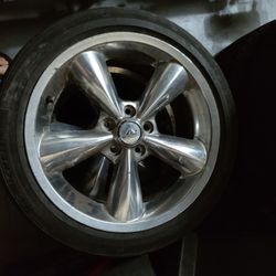 Mustang Rims Tires