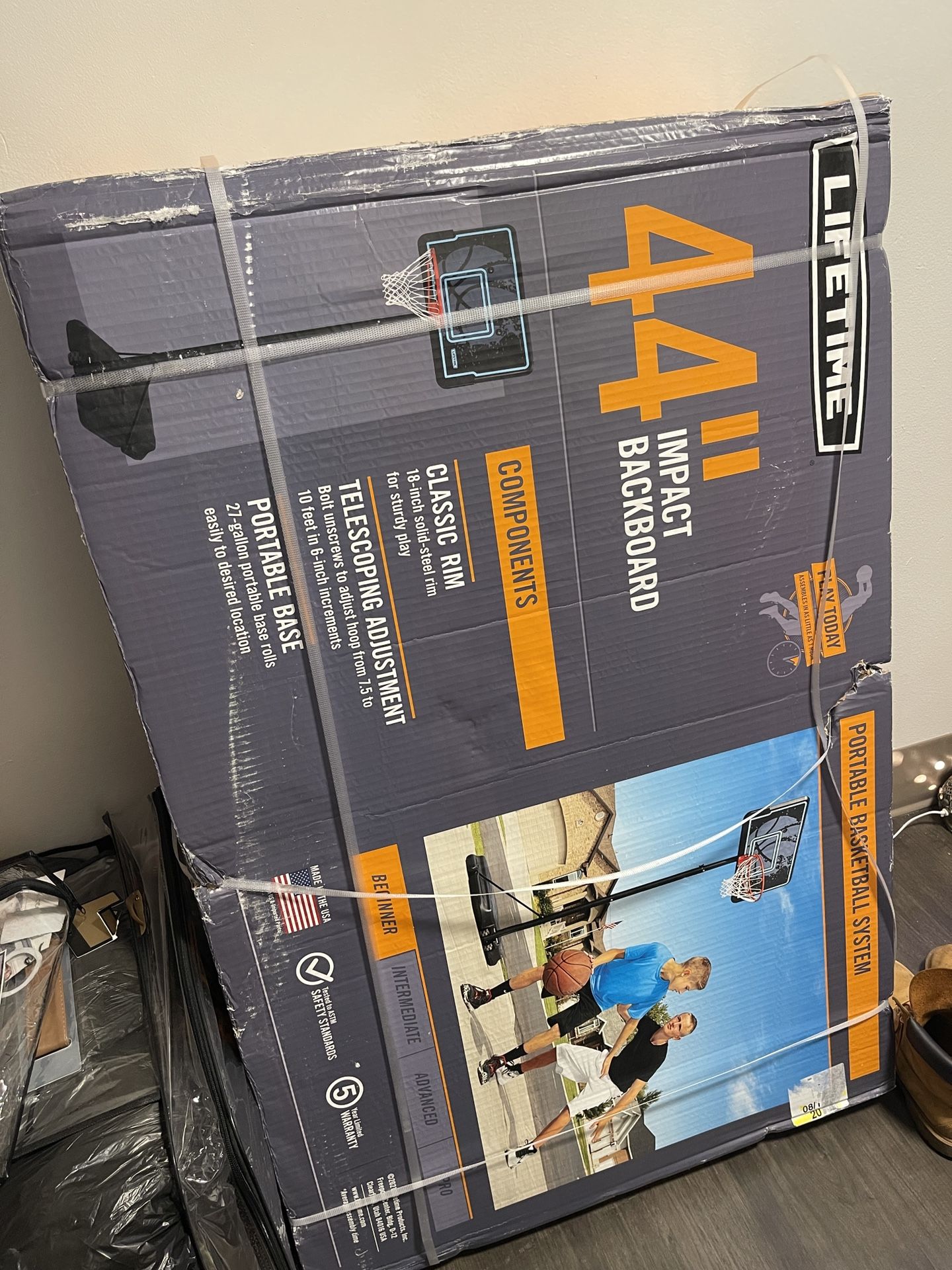 Lifetime 44” Basketball hoop