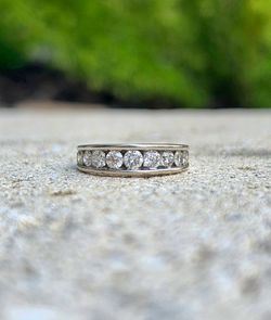 14K Gold 1.4 Ctw Diamond Ring (Jewelry Box Included)