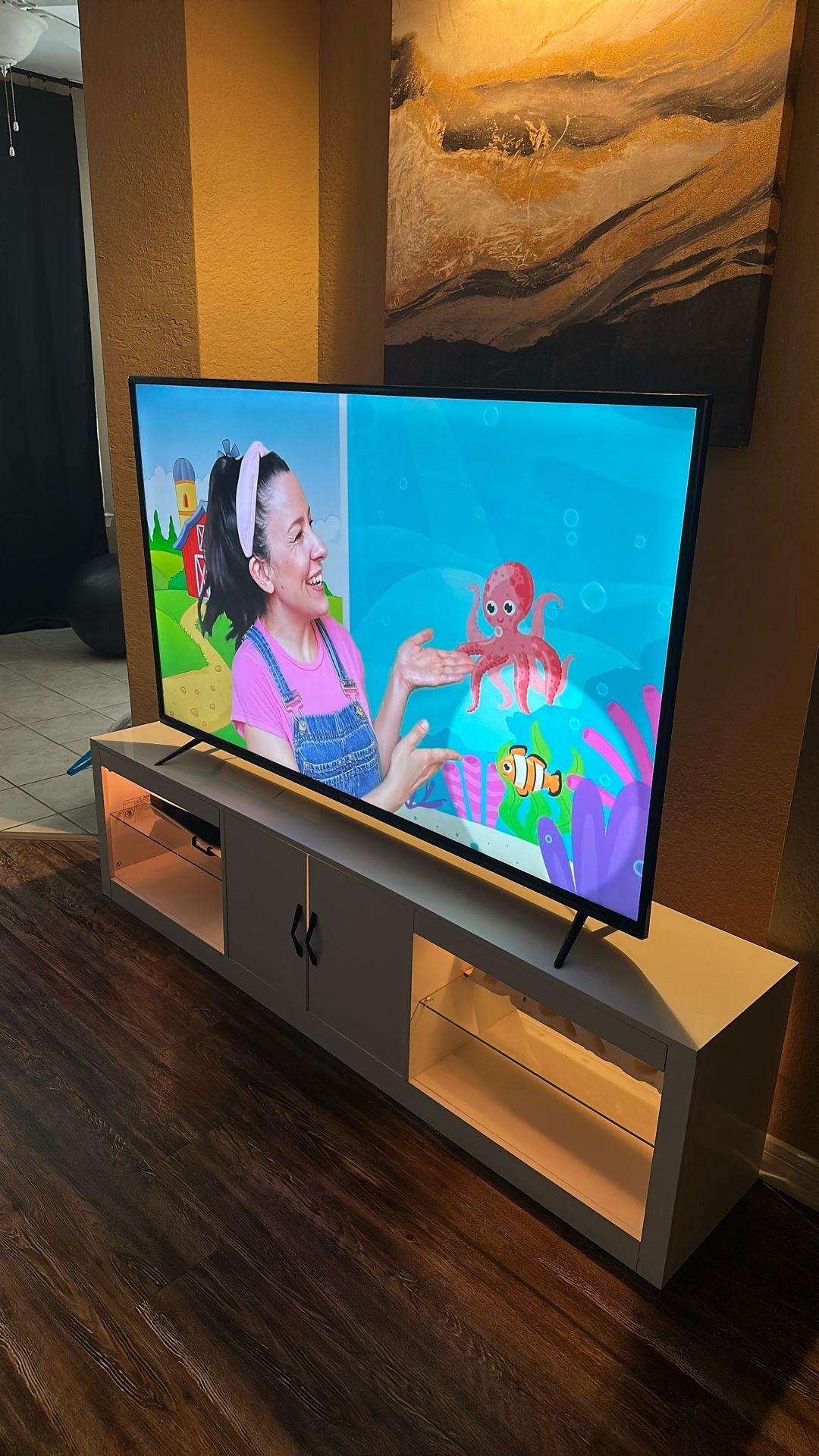 70 In Flatscreen TV