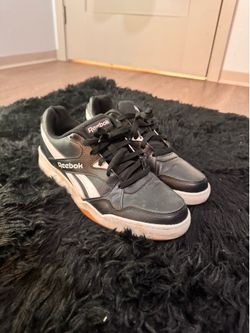 Reebok Court Style Black White Sneakers Men’s Size 9.5
