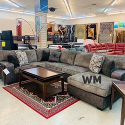 Abalone Chocolate RAF Sectional / couch /Living room set