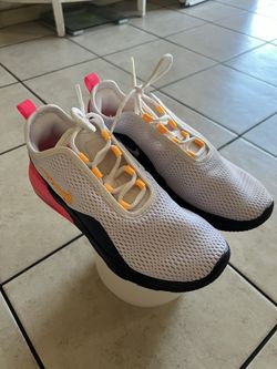 Nike Shoes (women)
