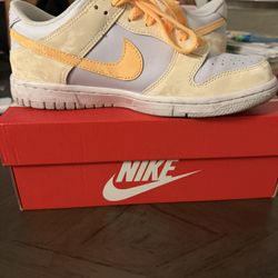 Nike dunk Low Pale Ivory/Teinte melon Used Size 5Y