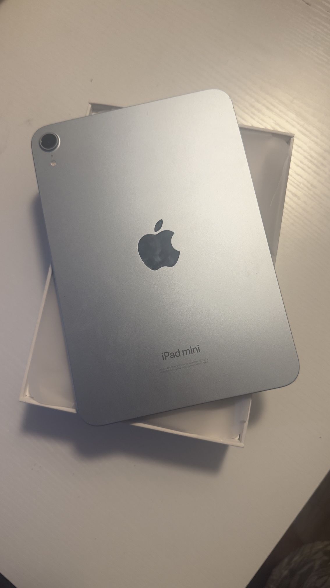 (Like New) iPad Mini Pro 7th Generation + Apple Pencil