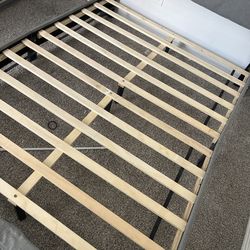 Full size bed