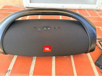 JBL boombox 1