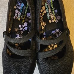 Sketchers Women's Shoes 