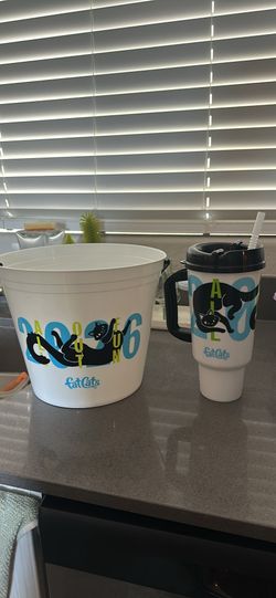 Fat Cats bundle cup and bucket for 2026