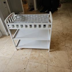 Infant Changing Table