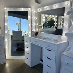 🪞Vanity Mirror + Table Dresser Set / Make Up Room or Salon Furniture-WAREHOUSE CLEARANCE BOUTIQUE💥