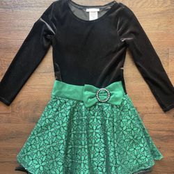 Beautiful Girls Christmas Dress, 7-8Y Like new