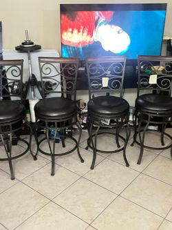 4 bar  Stools