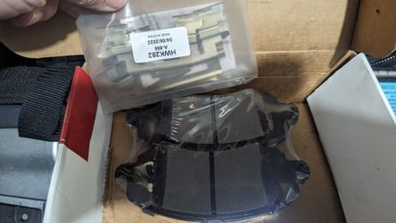 07-17 Jeep Patriot Front Brake Pads NEW Raybestos Element 3 Hybrid