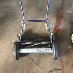 Earth wise manual lawnmower 
