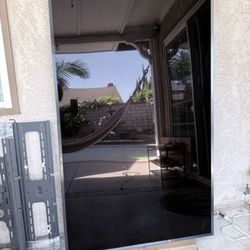 Samsung 75” Smart TV 