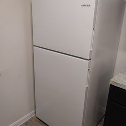 Amana/white refrigerator