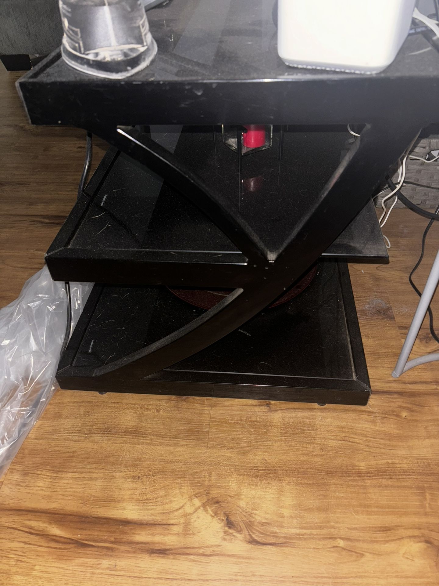 FREE TV STAND