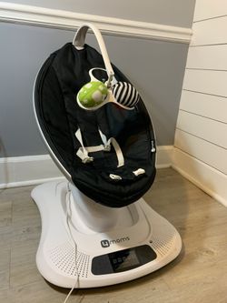 4moms Mamaroo Infant Swing - Gently Used