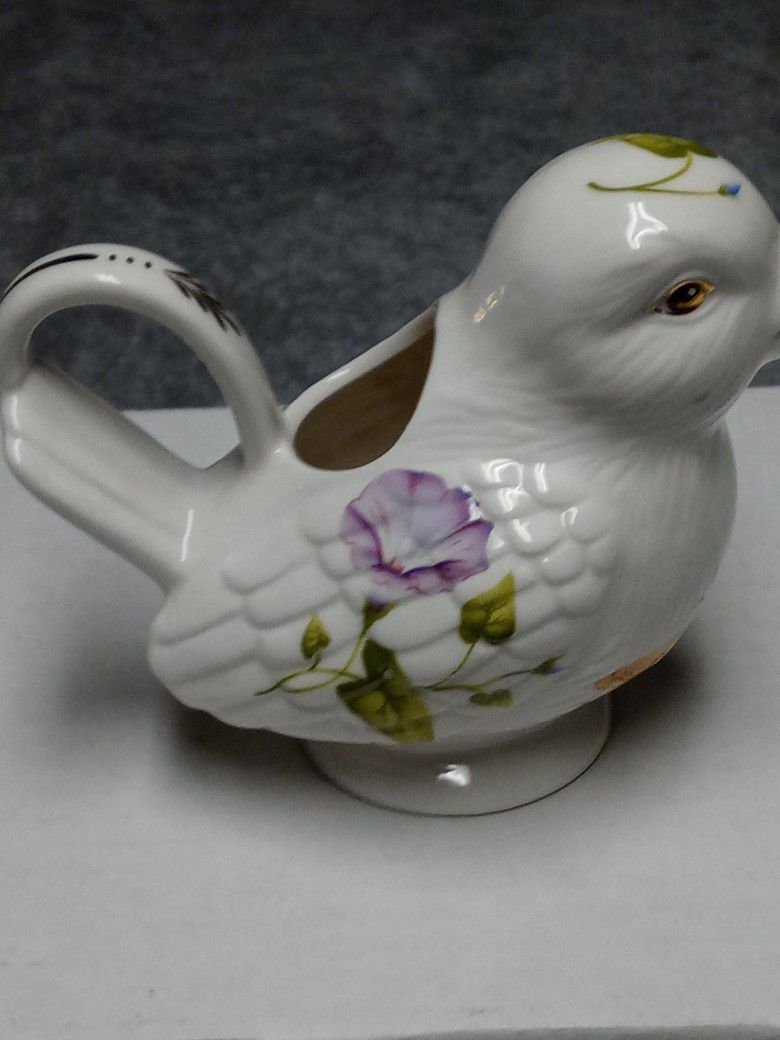 Grace Teaware Chicken Creamer With Flowers Butterfly