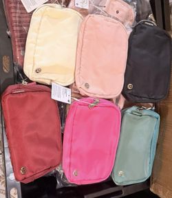 Cute Lululemon fanny packs in your preferred color