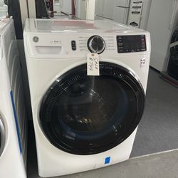 New Scratch And Dent GE Front Load Washer . 1 year Warranty 