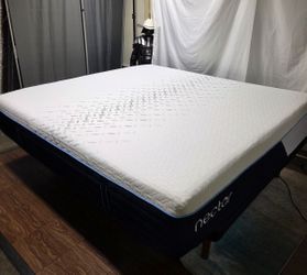 Nectar Classic Hybrid King mattress, Mint Condition